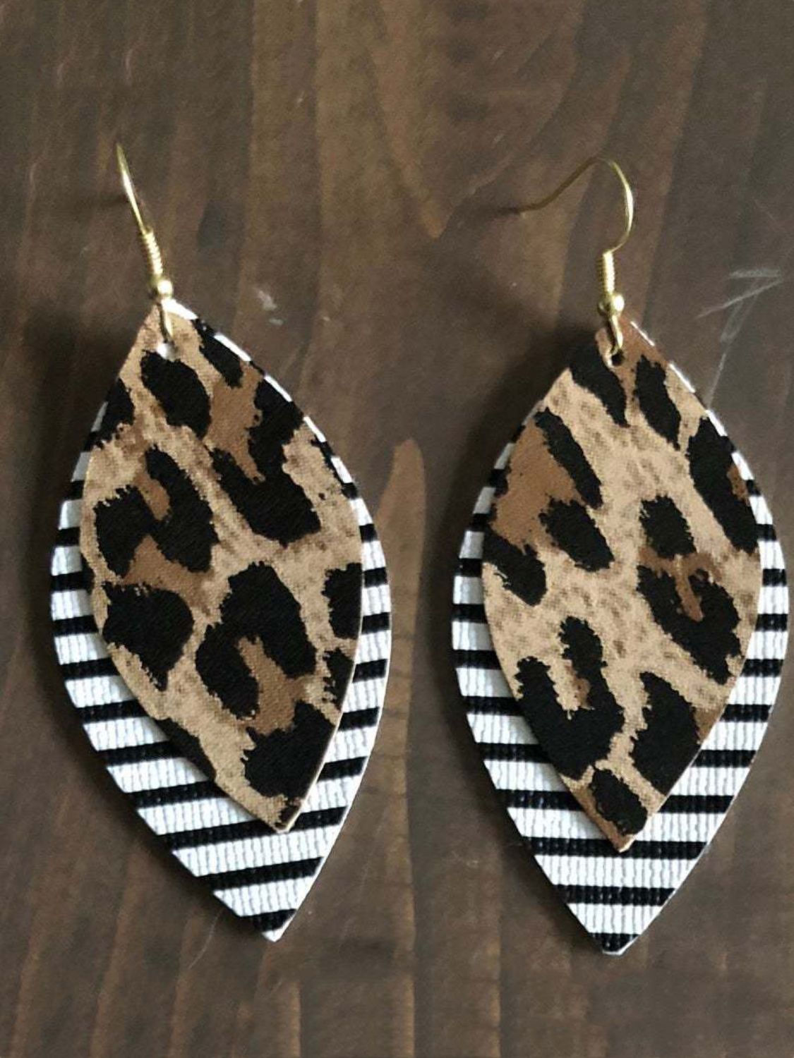 Pendientes colgantes de hojas de cuero