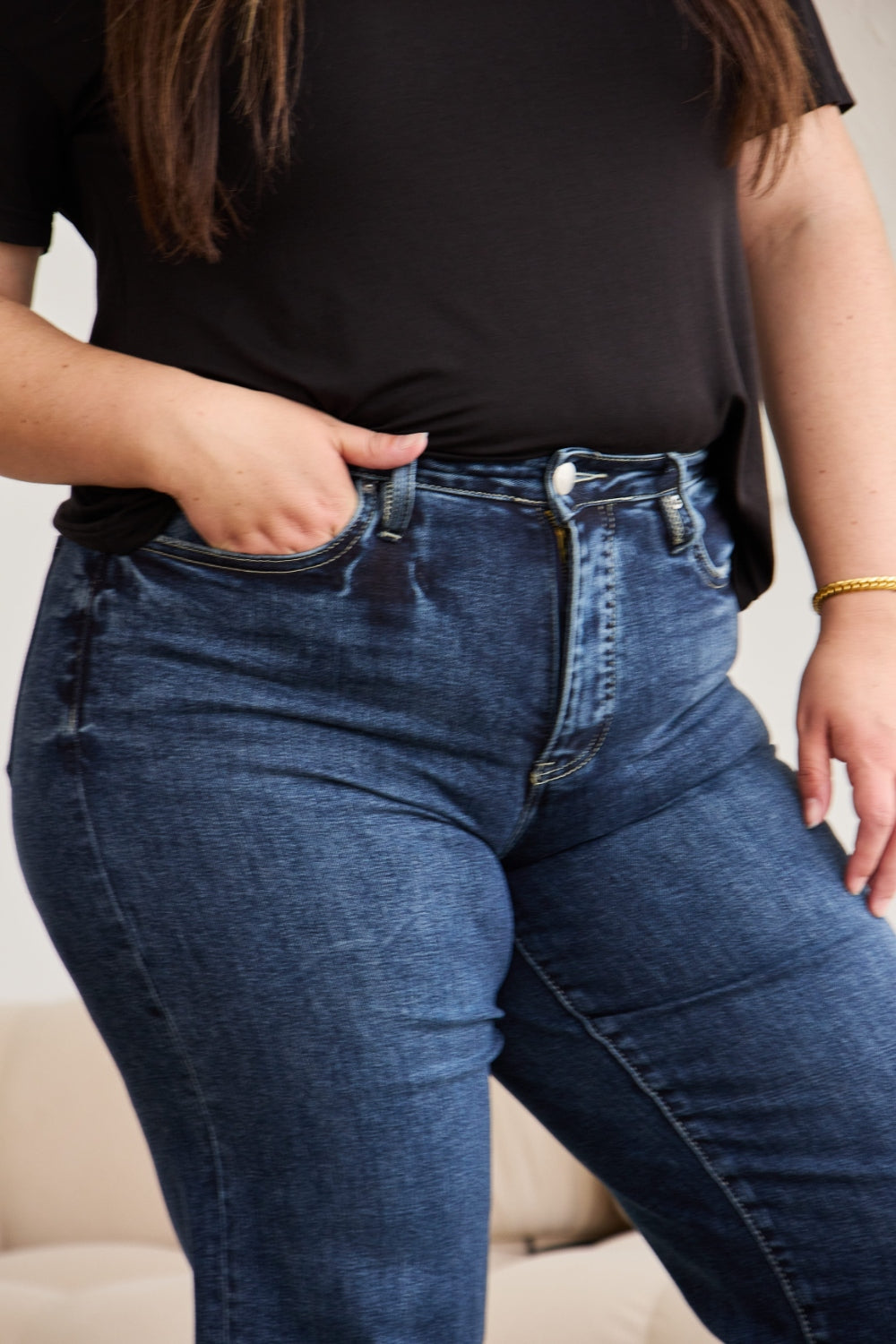 Pantalones vaqueros de cintura alta con dobladillo sin rematar y control de abdomen de talla grande RFM