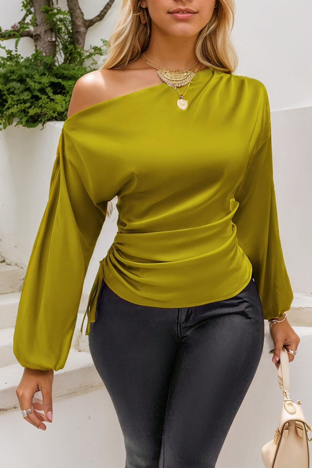 Blusa de un solo hombro