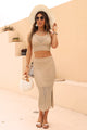 Conjunto de top corto calado y falda con abertura