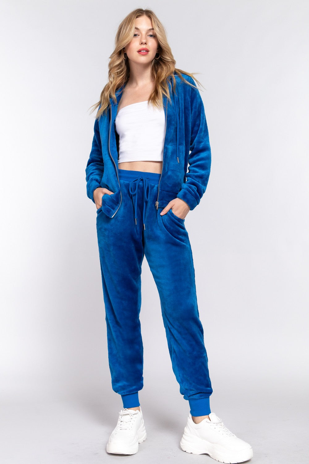 Conjunto de sudadera y joggers