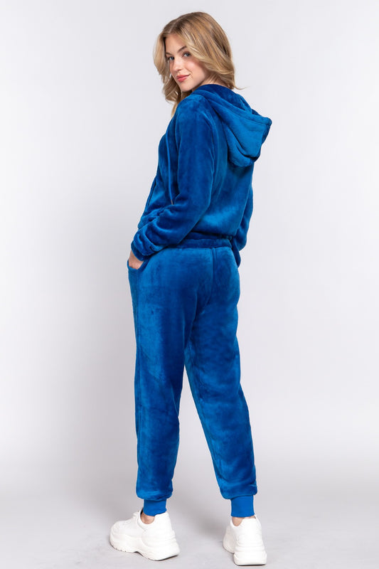 Conjunto de sudadera y joggers