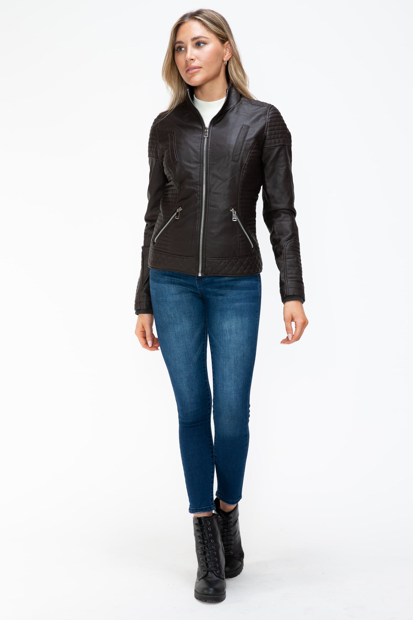 Chaqueta con doble cremallera y capucha afelpada de YMI 