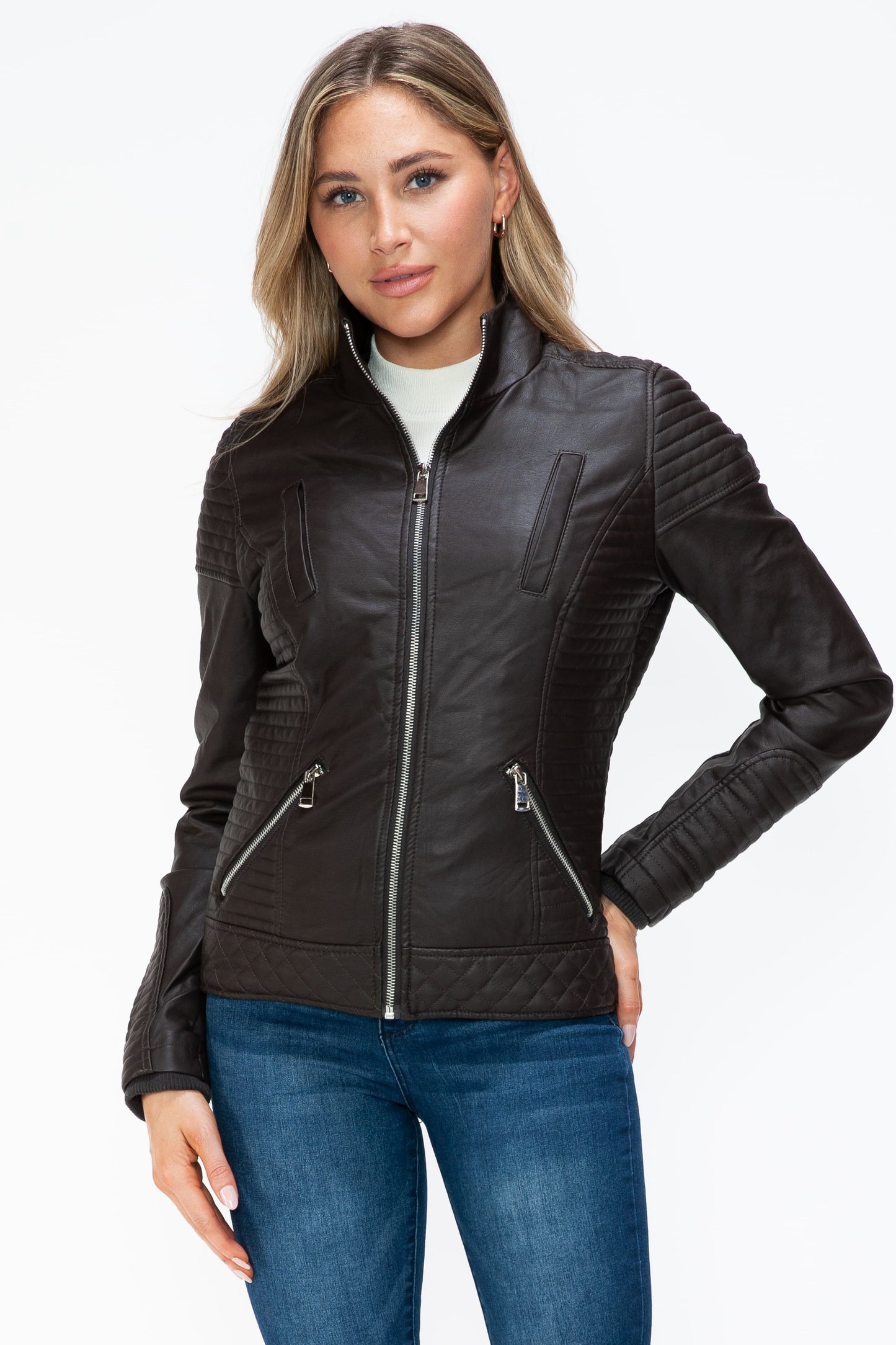 Chaqueta con doble cremallera y capucha afelpada de YMI 