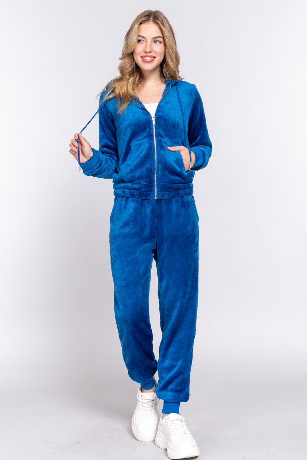 Conjunto de sudadera y joggers