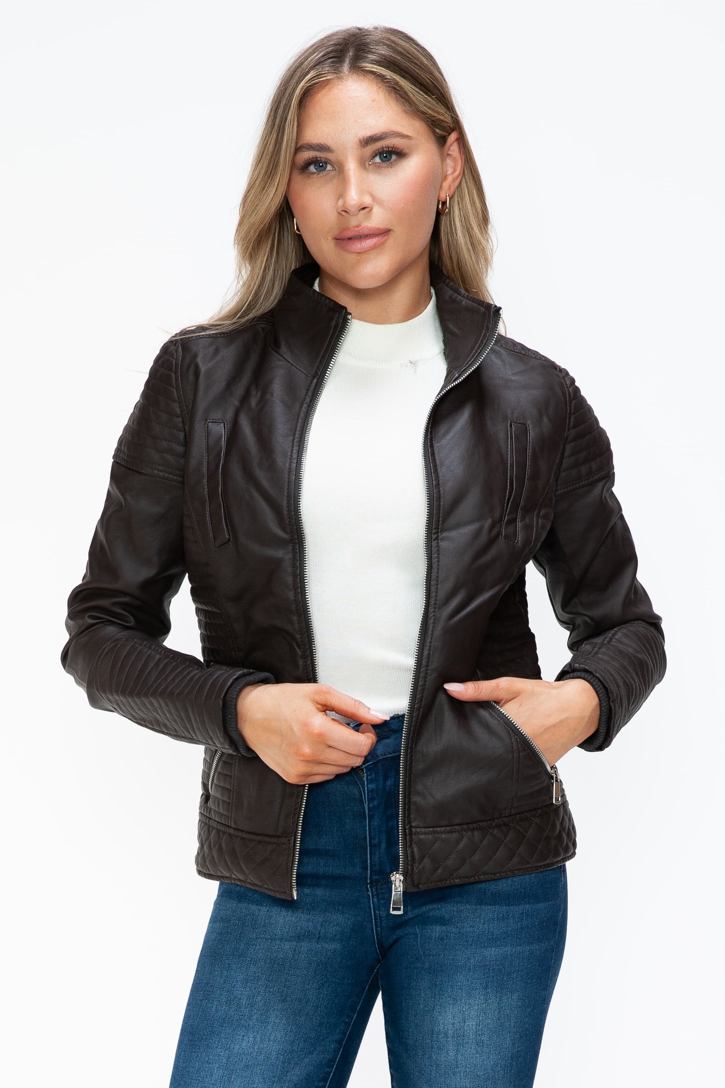 Chaqueta con doble cremallera y capucha afelpada de YMI 