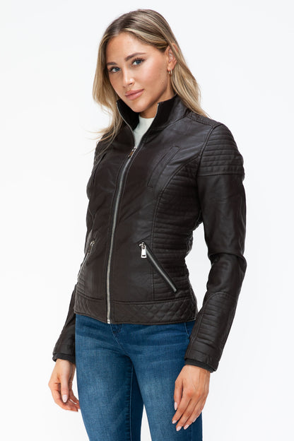 Chaqueta con doble cremallera y capucha afelpada de YMI 