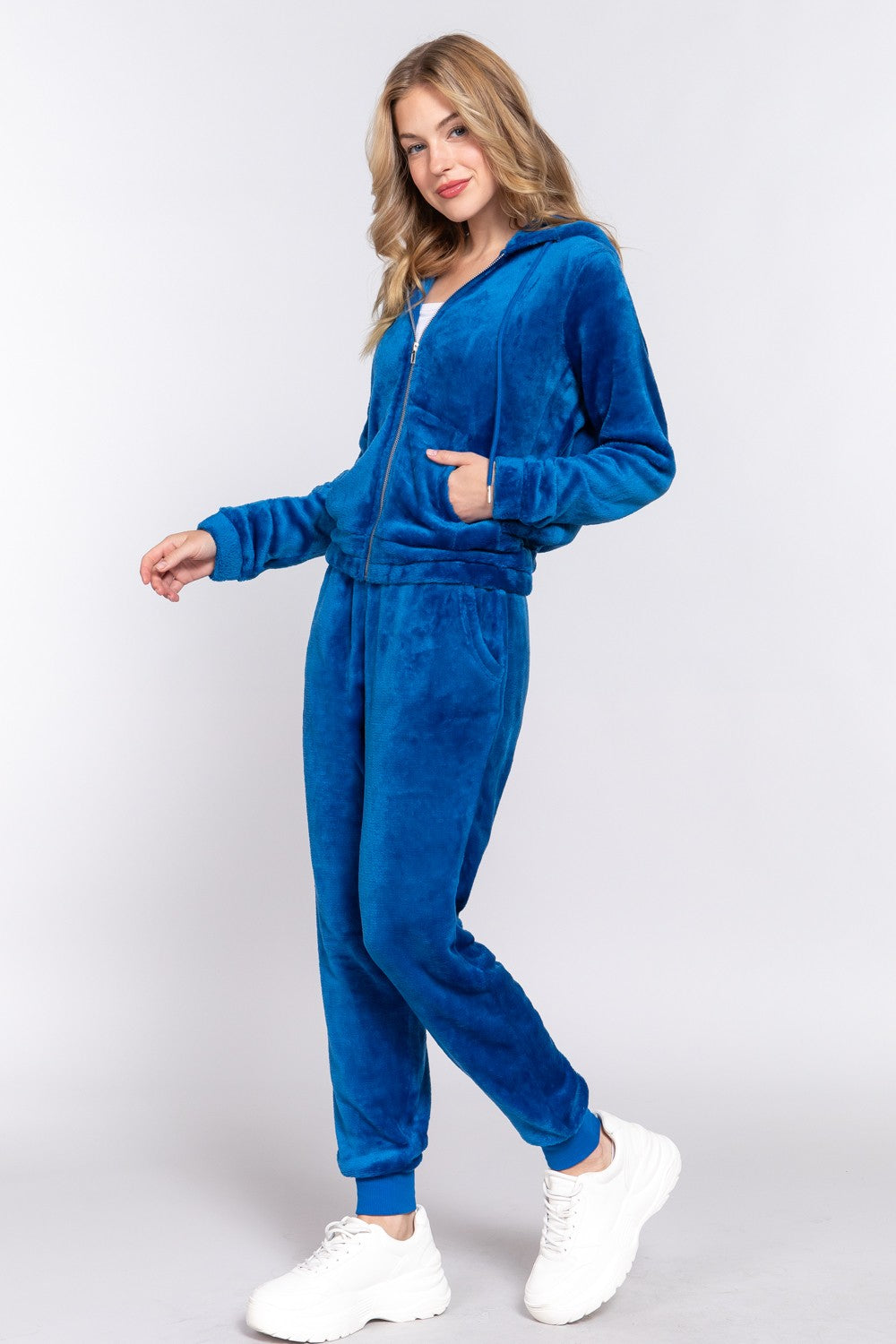 Conjunto de sudadera y joggers