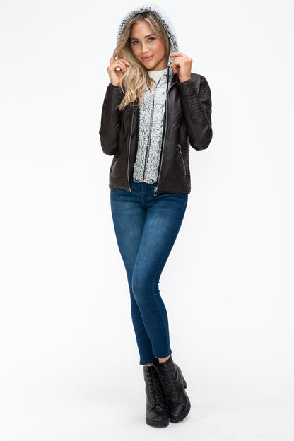 Chaqueta con doble cremallera y capucha afelpada de YMI 