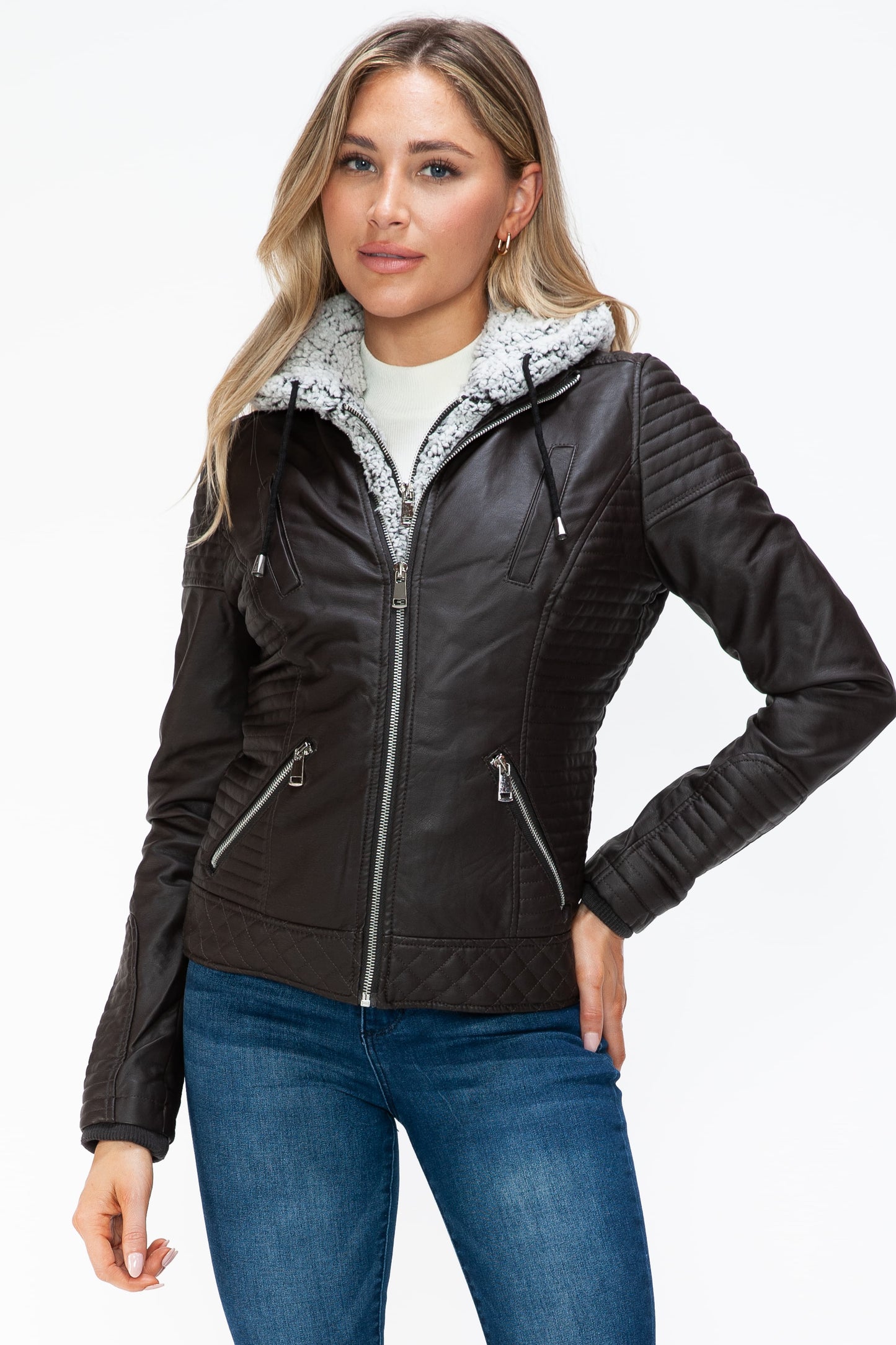 Chaqueta con doble cremallera y capucha afelpada de YMI 